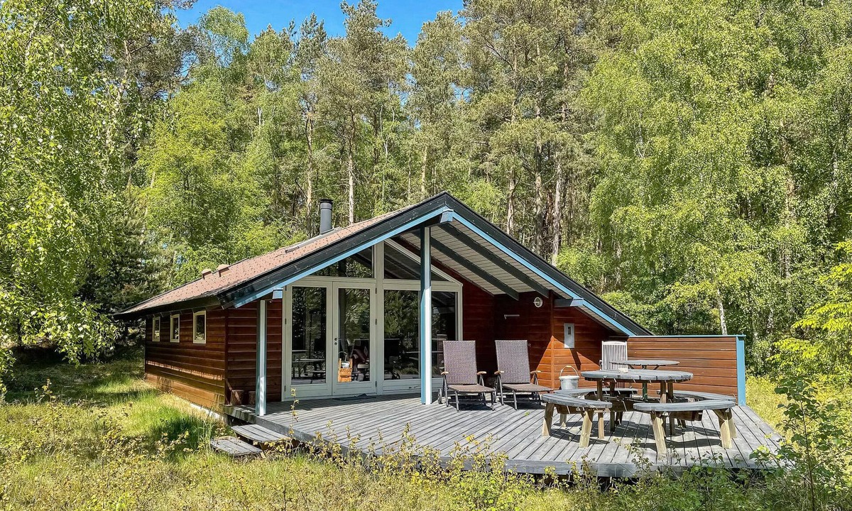 Dueodde House | Stunning home in Nexø with kitchen