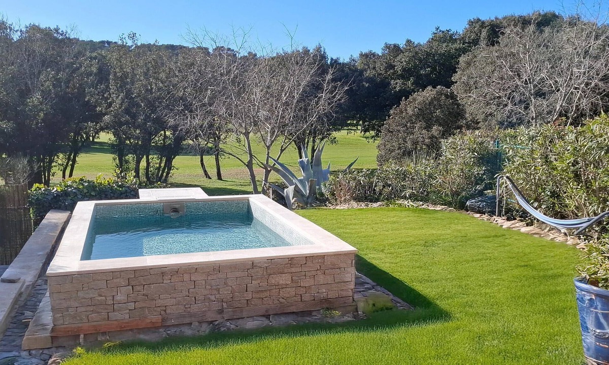 Garrigues House | Stunning home in NIMES with WiFi