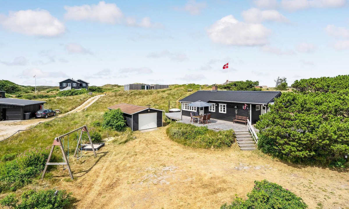 Grærup Strand House | Stunning home in Oksbøl with WiFi