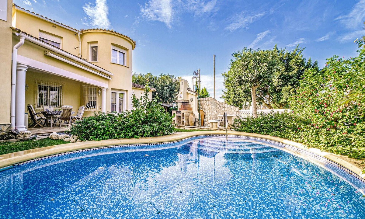 Molinell House | Stunning home in Oliva