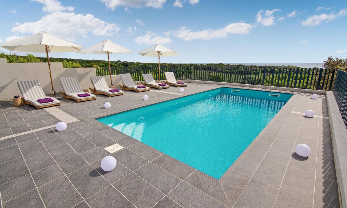 Belej House | Stunning home in Plat