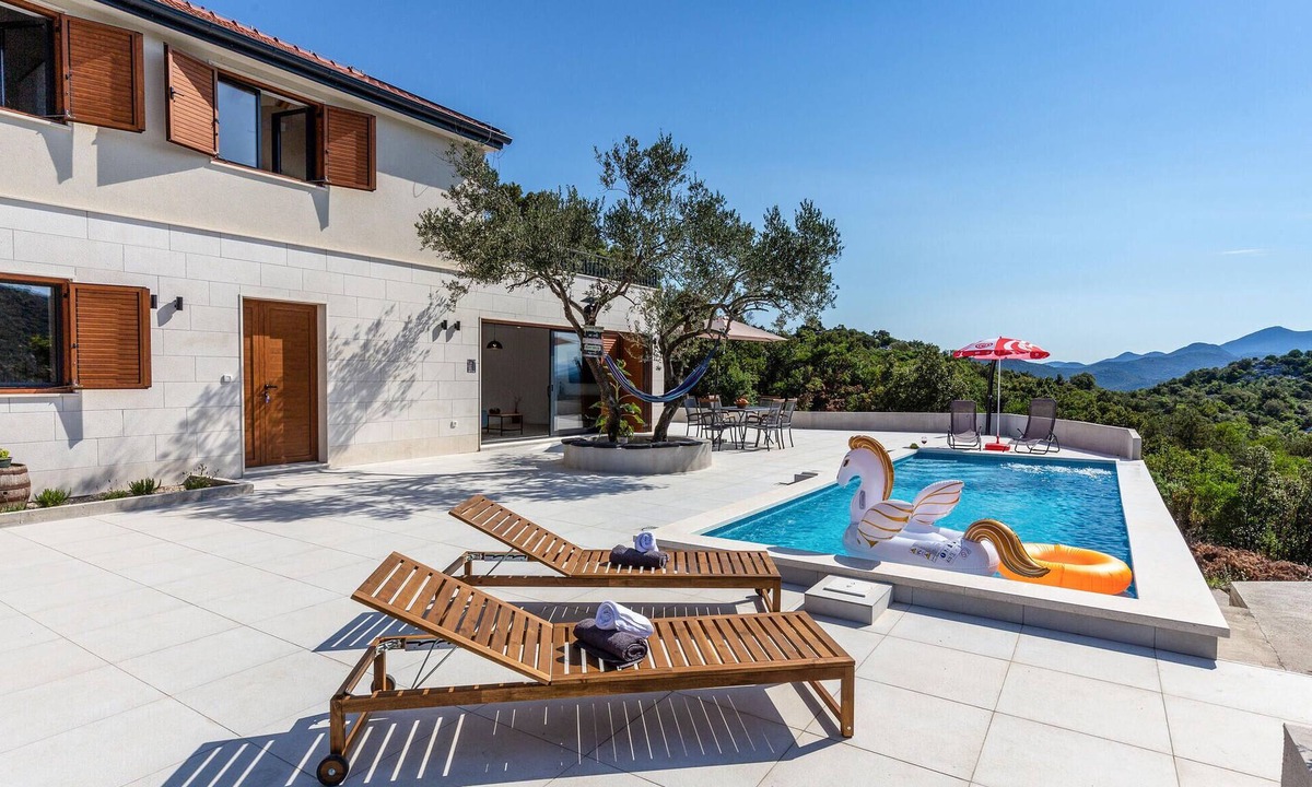 Bacina House | Stunning home in Ploce