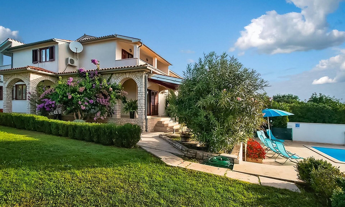 Premantura House | Stunning home in Pula