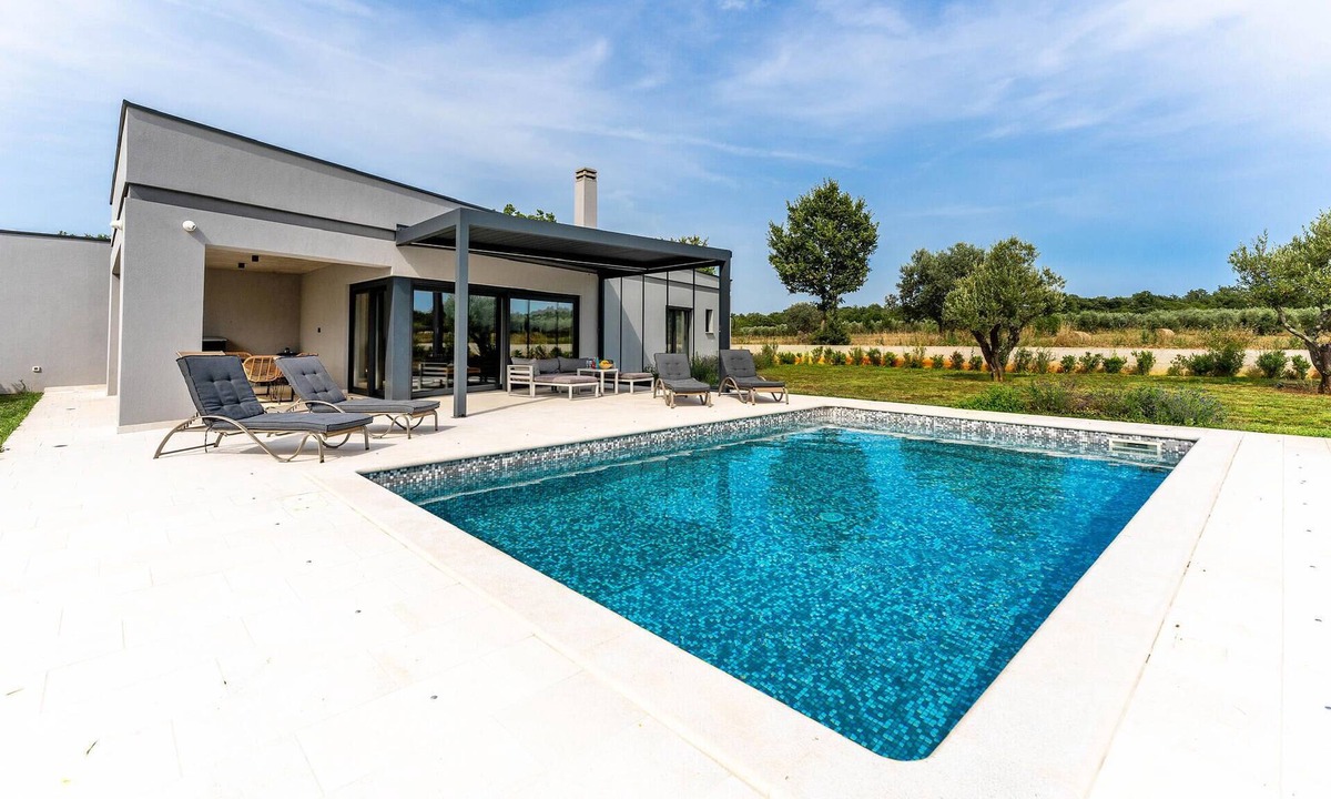 Gajana House | Stunning home in Pula