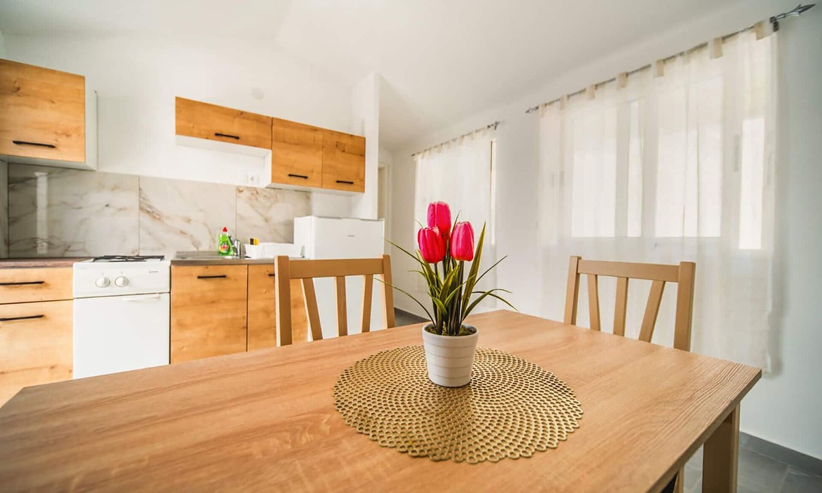 Pupnat House | Stunning home in Pupnat with WiFi