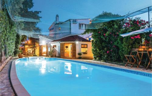 Rogoznica House | Stunning Home In Rogoznica With Sauna