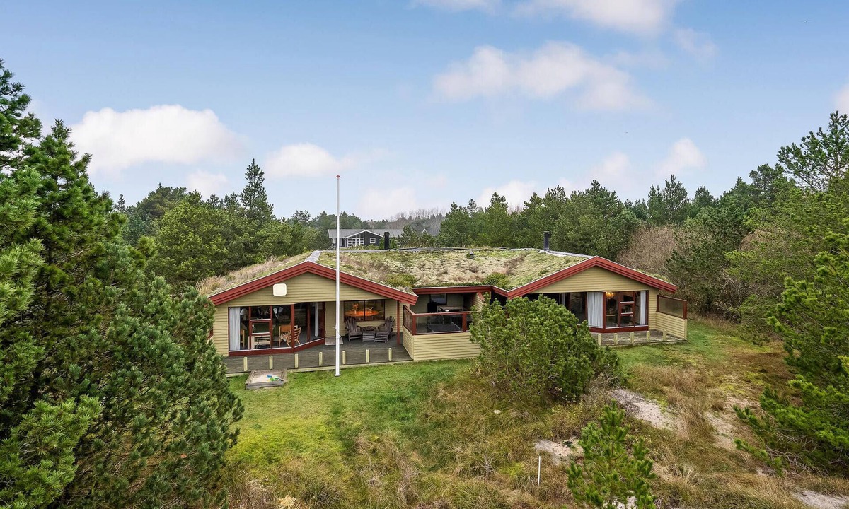 Bolilmark House | Stunning home in Rømø with kitchen