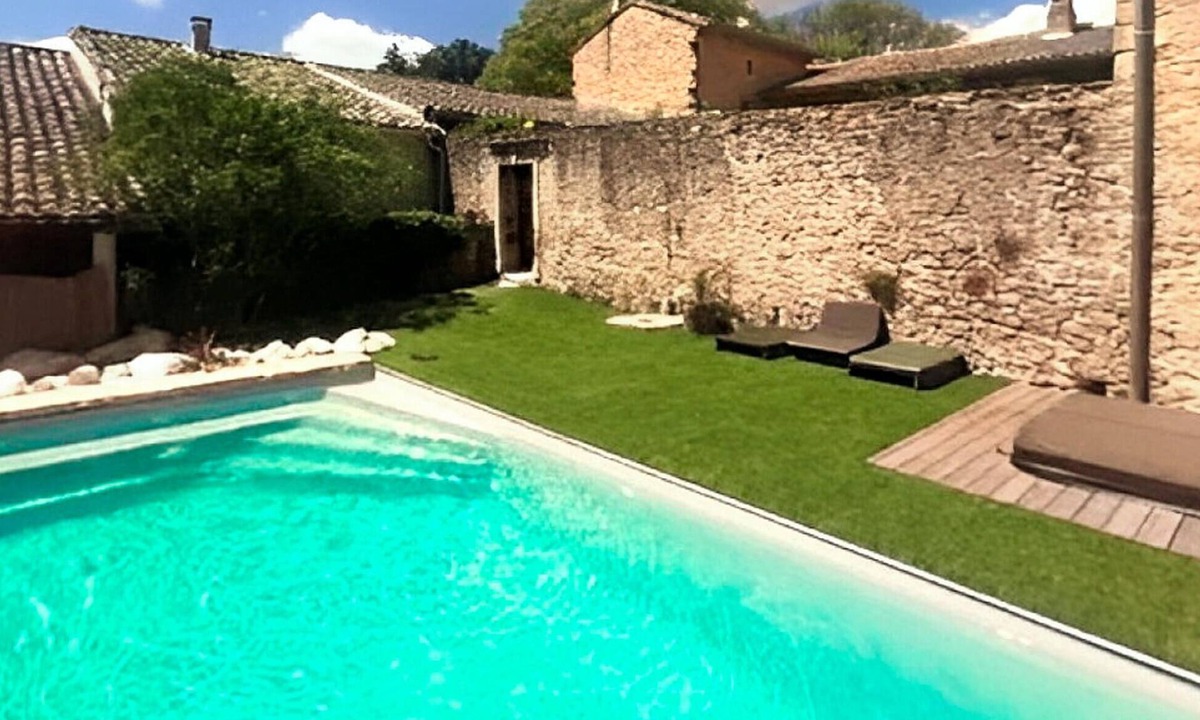 Sabran House | Stunning home in Sabran with heated swimming pool