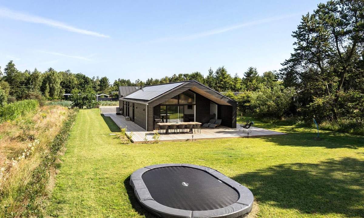 Nordost House | Stunning home in Sæby with sauna