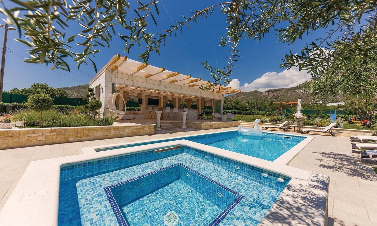 Seget Donji House | Stunning home in Seget Donji