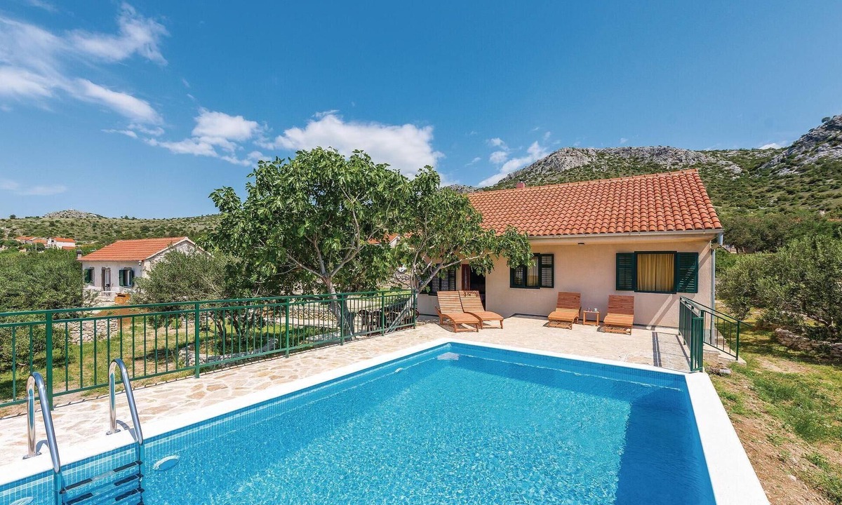 Donje Polje House | Stunning home in Sibenik