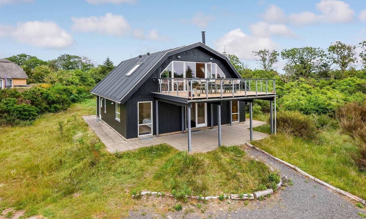 Skjern House | Stunning home in Skjern with sauna