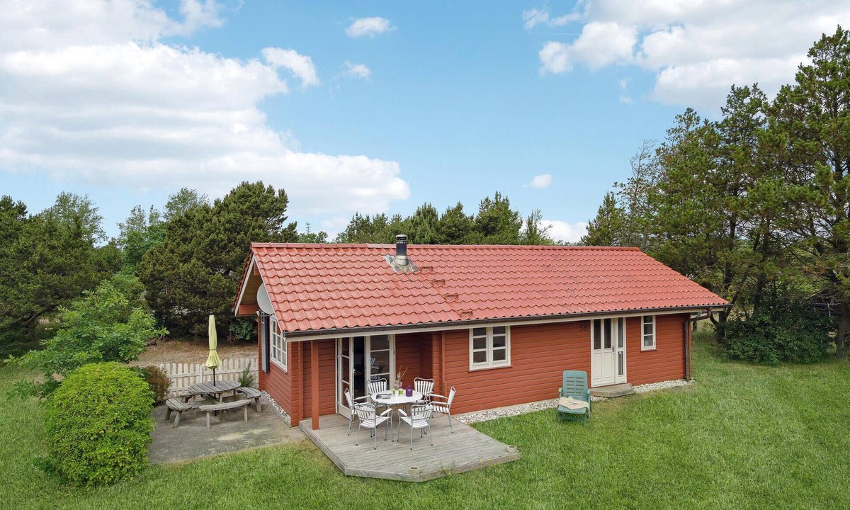 Skjern House | Stunning home in Skjern with WiFi