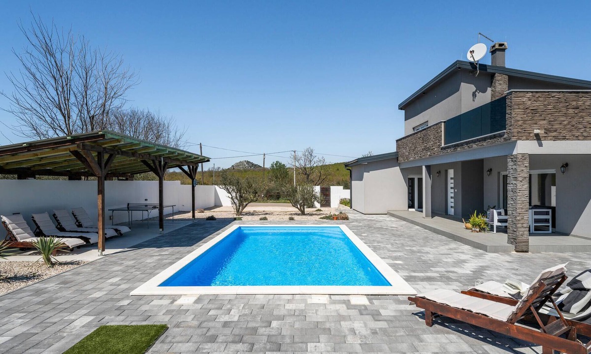 Stankovci House | Stunning home in Stankovci
