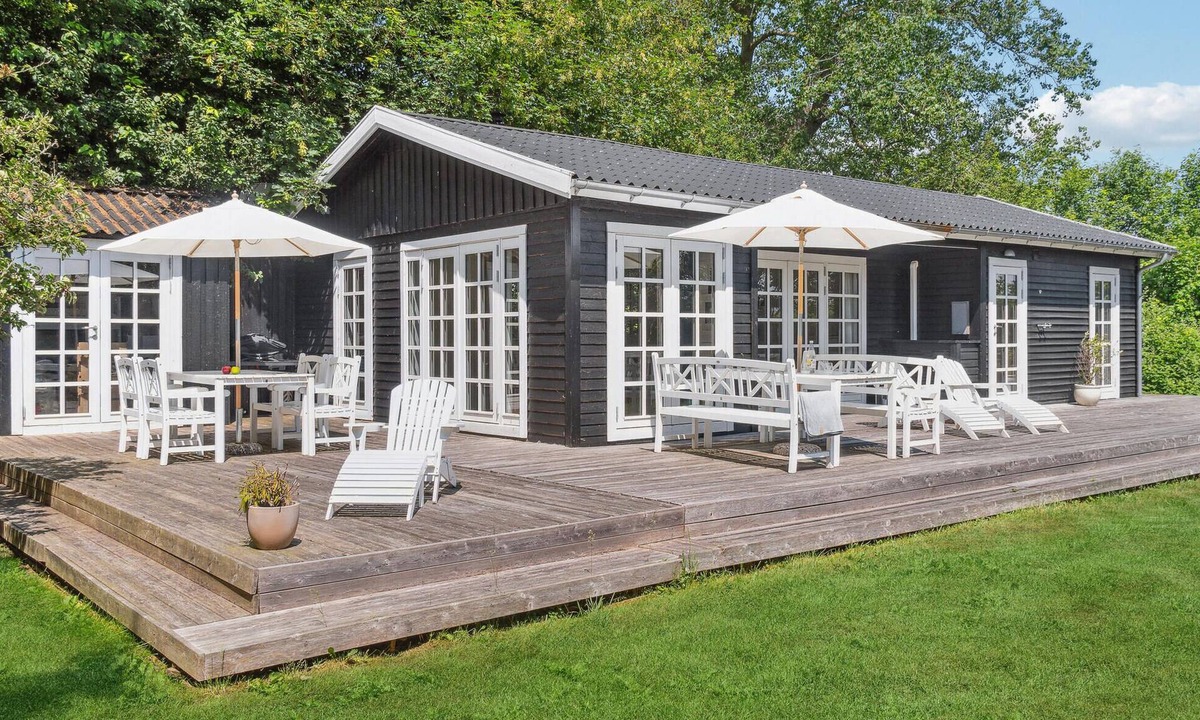 Stege House | Stunning home in Stege with kitchen
