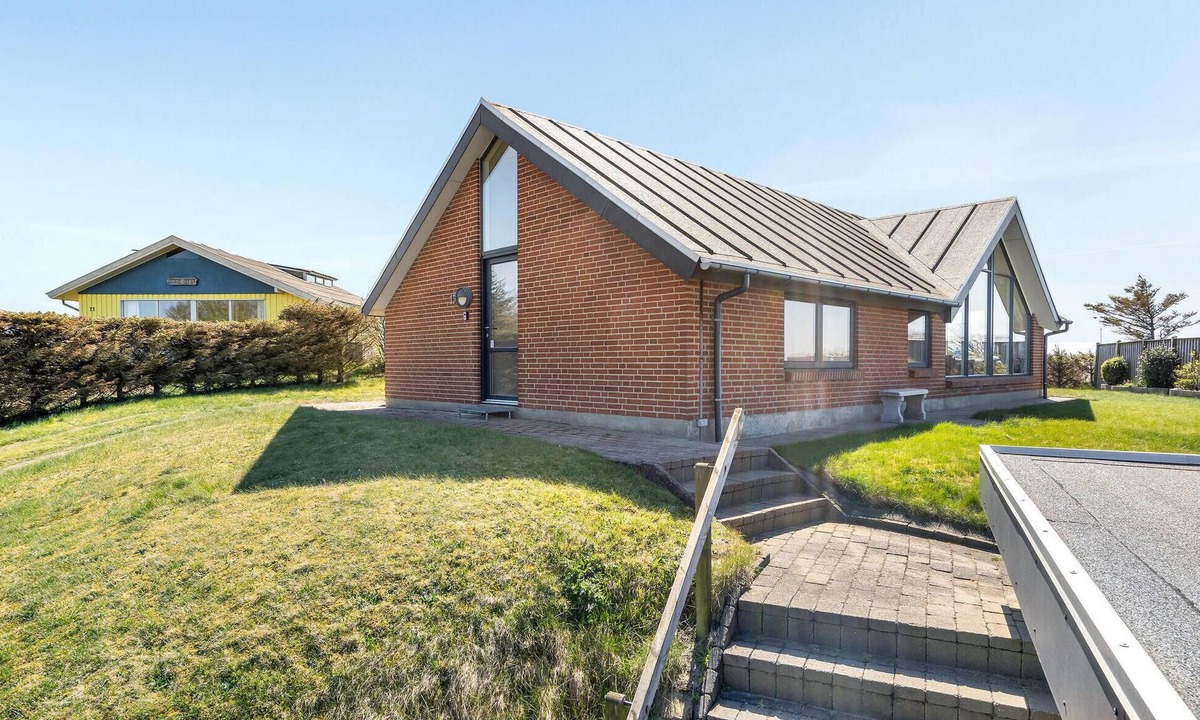 Remmer Strand House | Stunning home in Struer with WiFi
