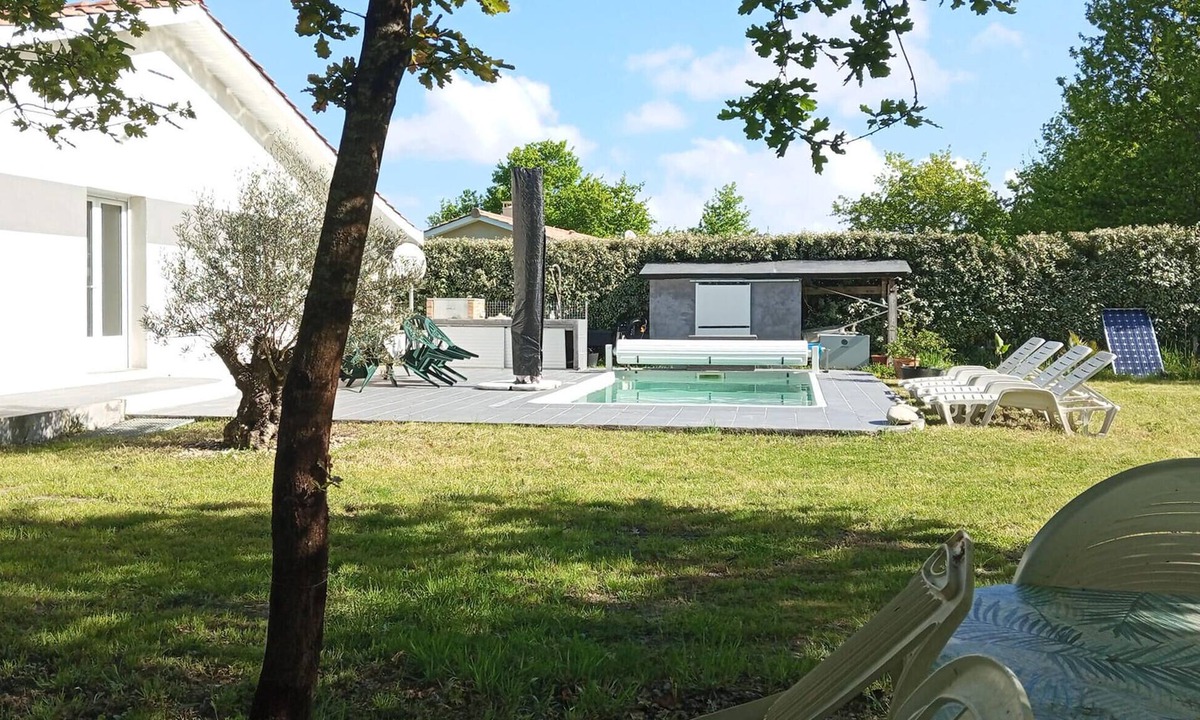 Talais House | Stunning home in Talais