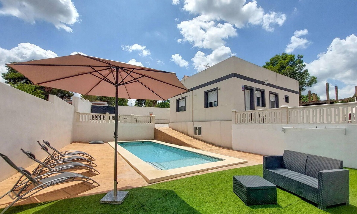 Turis House | Stunning home in Turís