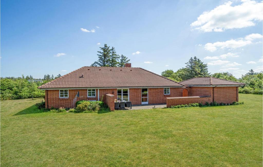 Nørre Fjand House | Stunning Home In Ulfborg With Kitchen