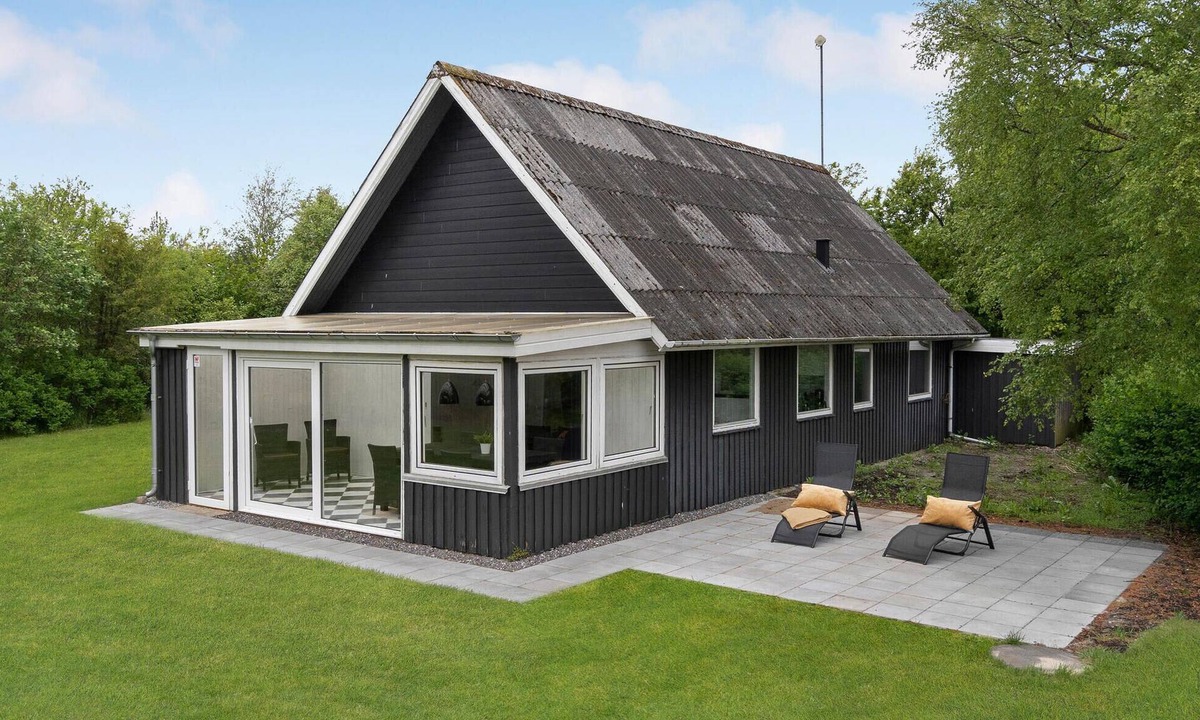 Thorsminde House | Stunning home in Vemb with WiFi