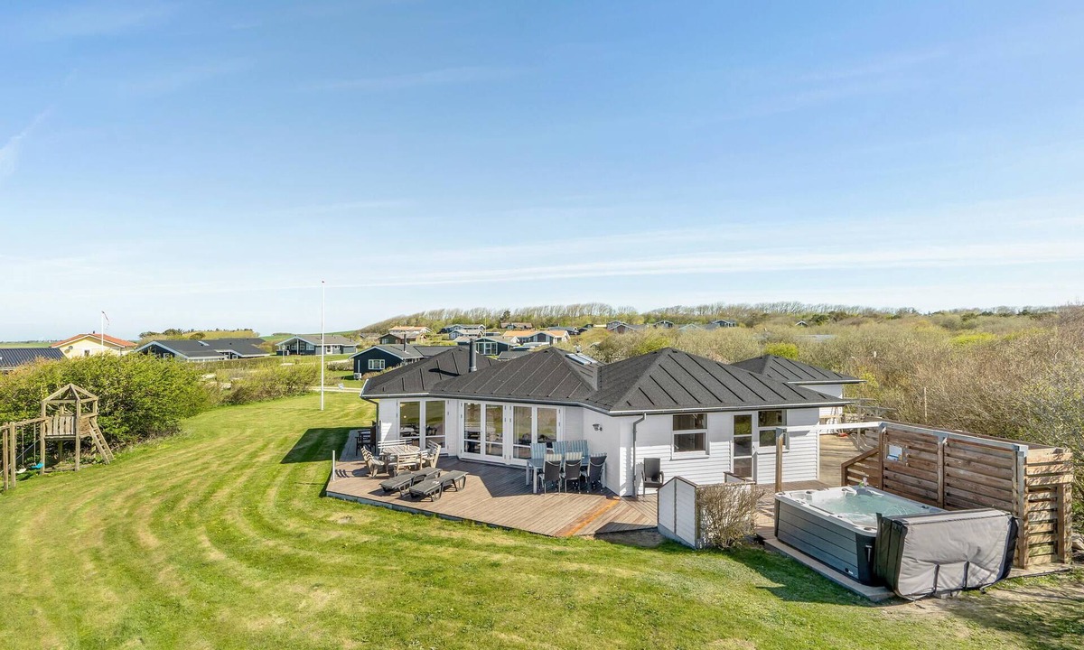 Vestervig House | Stunning home in Vestervig with sauna