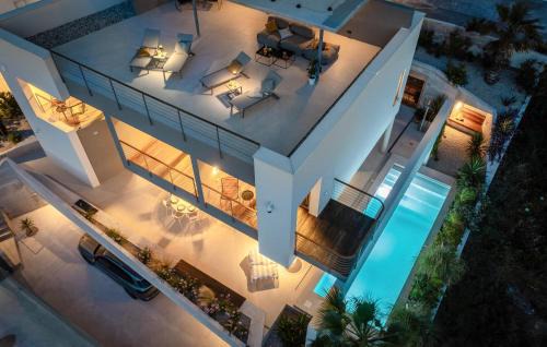 Vis House | Stunning Home In Vis With Sauna