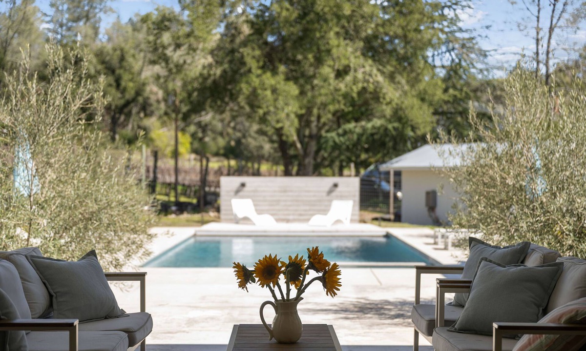 Angwin House | Stunning Howell Mountain Estate: 30-Day Minimum