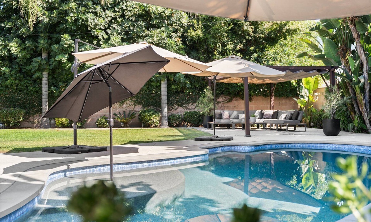 Reseda House | Stunning King-Bed W/Pool, Fire Pit, EV Charger!