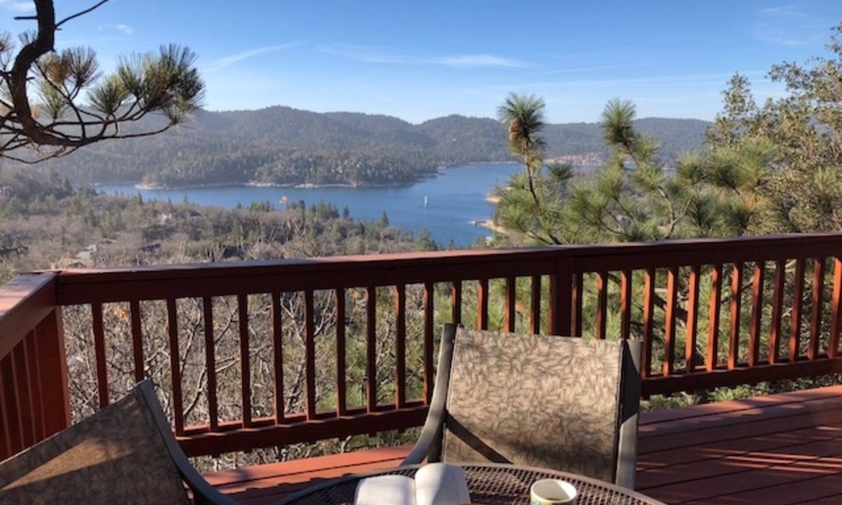 Lake Arrowhead House | Stunning Lake View House