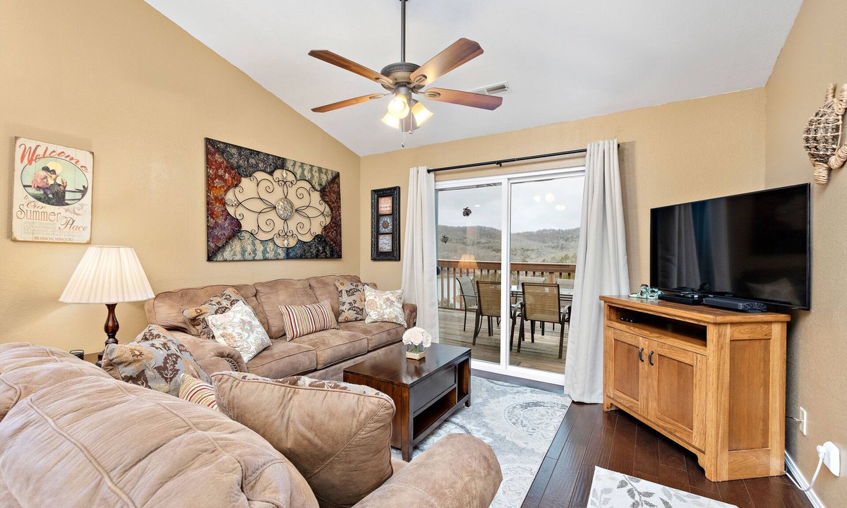 Indian Point Condo | Stunning Lake View Penthouse - Pool - Close to SDC