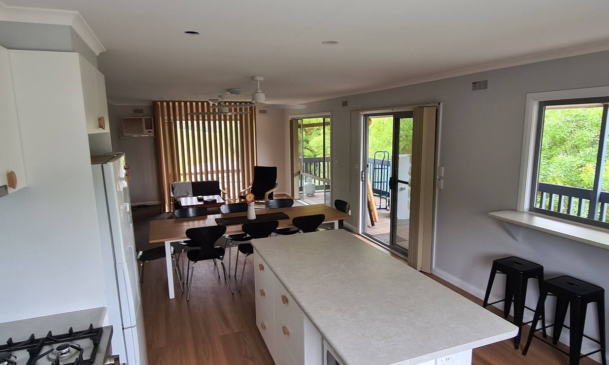 Bonnie Doon House | Stunning Lake Views!