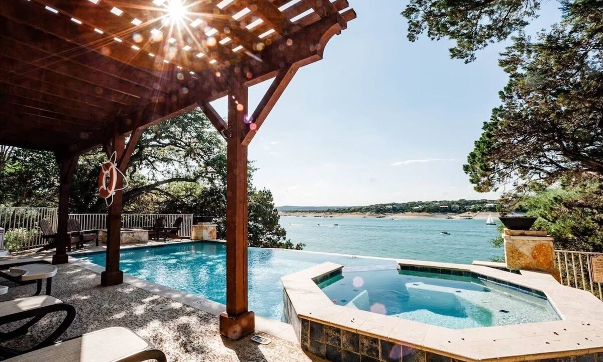 Lakeway House | Stunning Lakeway Paradise: Waterfront w Pool Spa