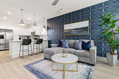 East Raleigh Apartment | Stunning Living 5 Min From Downtown