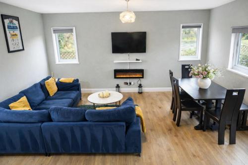 Chapeltown House | Stunning Lodge with Hot Tub