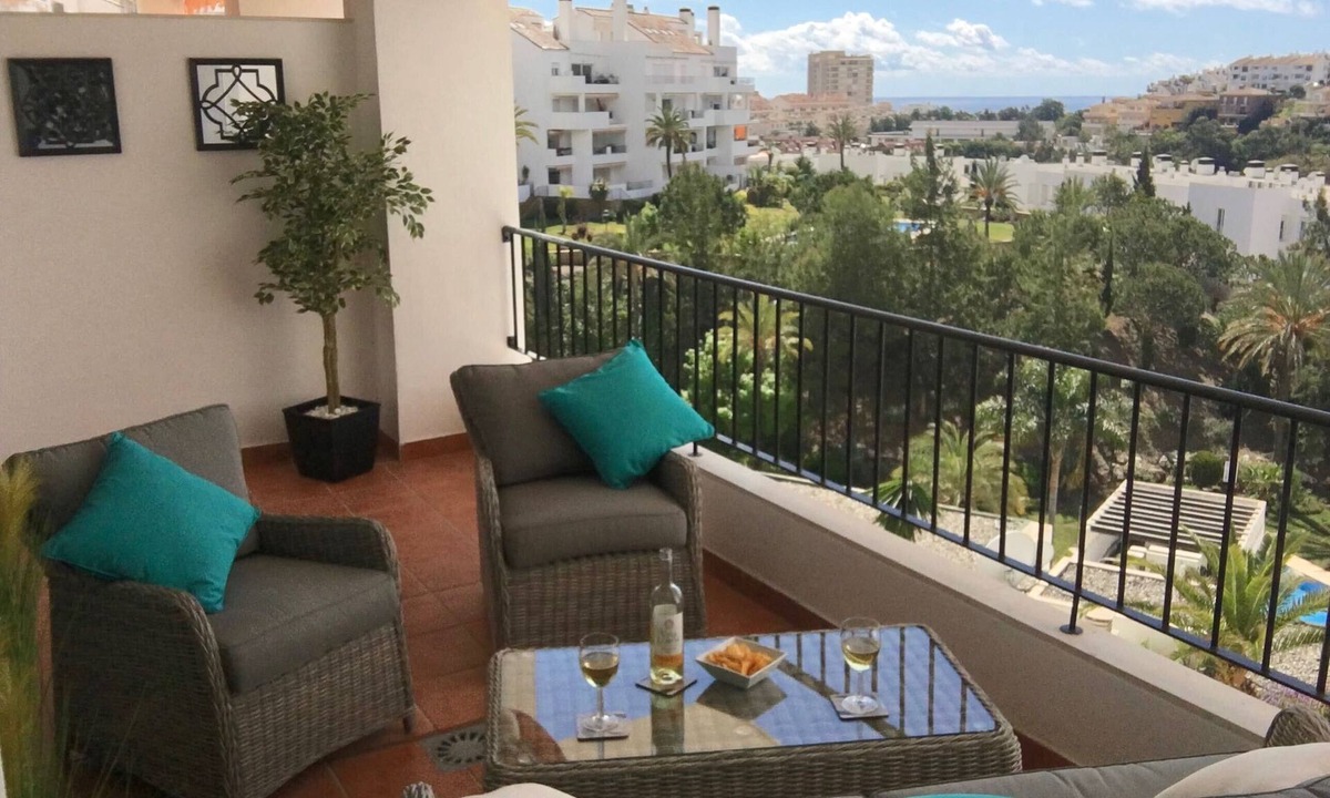 Torrequebrada Apartment | Stunning Luxury Apartment with Sea, Golf & Mountain Views!