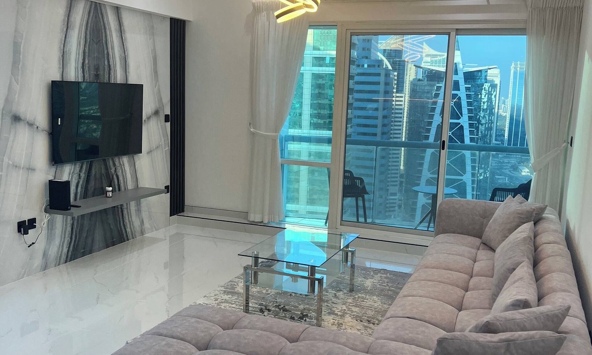 Jumeirah Lake Towers Apartment | Stunning Modern 1BR Apartment Lake View JLT – Lake Terrace
