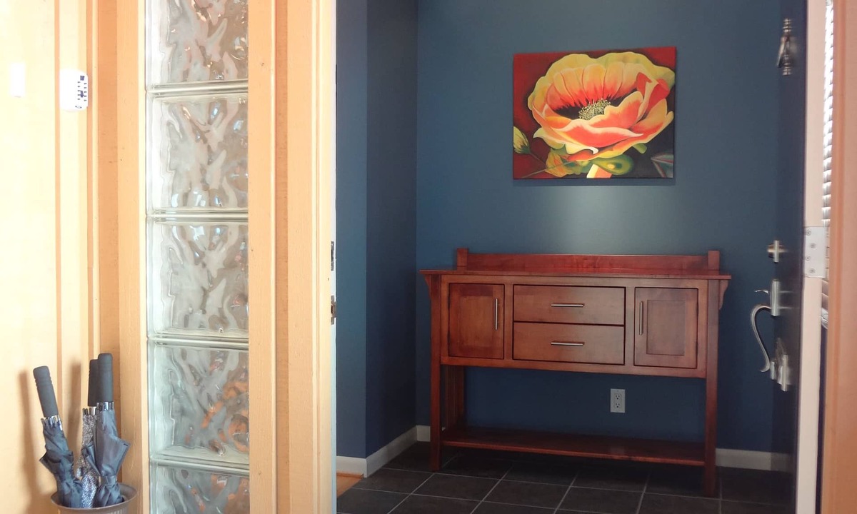 North Admiral House | Stunning, Modern Alki Beach View Home