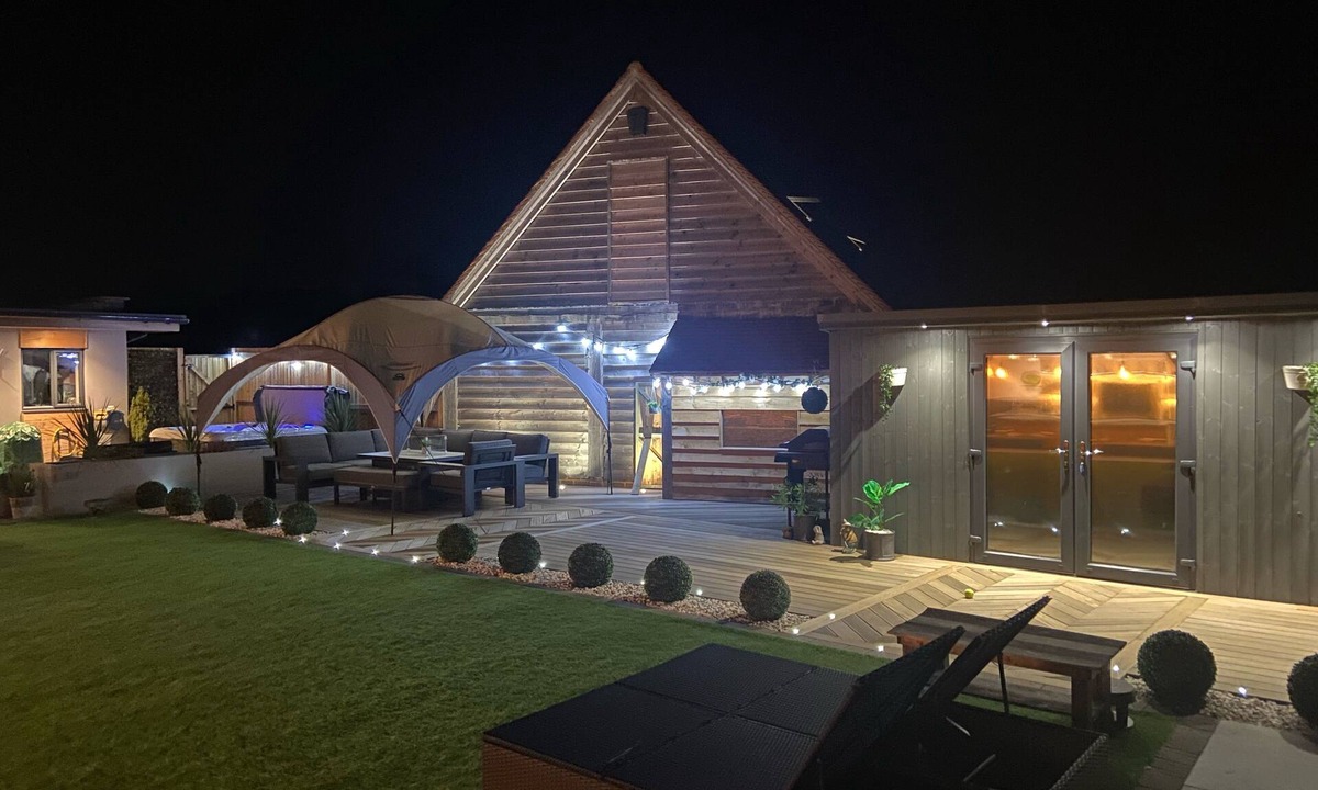 Iron Acton House | Stunning Modern Barn sleep 24 with Hot Tub , Cinema Room and Games Room .