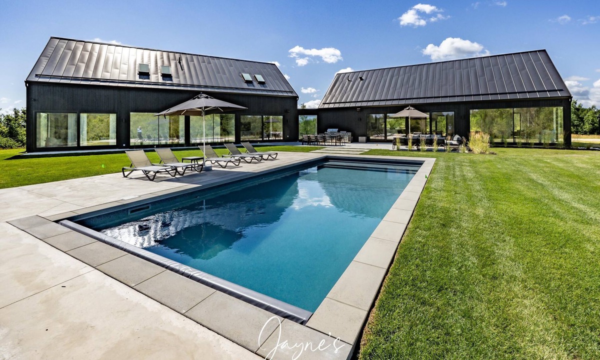 Mulmur House | Stunning New 5 Bed 5 Bath Country Home!