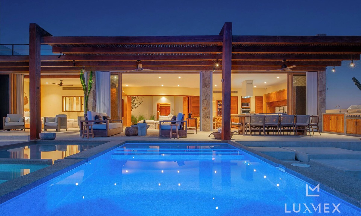 La Ribera Villa | Stunning New Beachfront Villa, staff available upon request