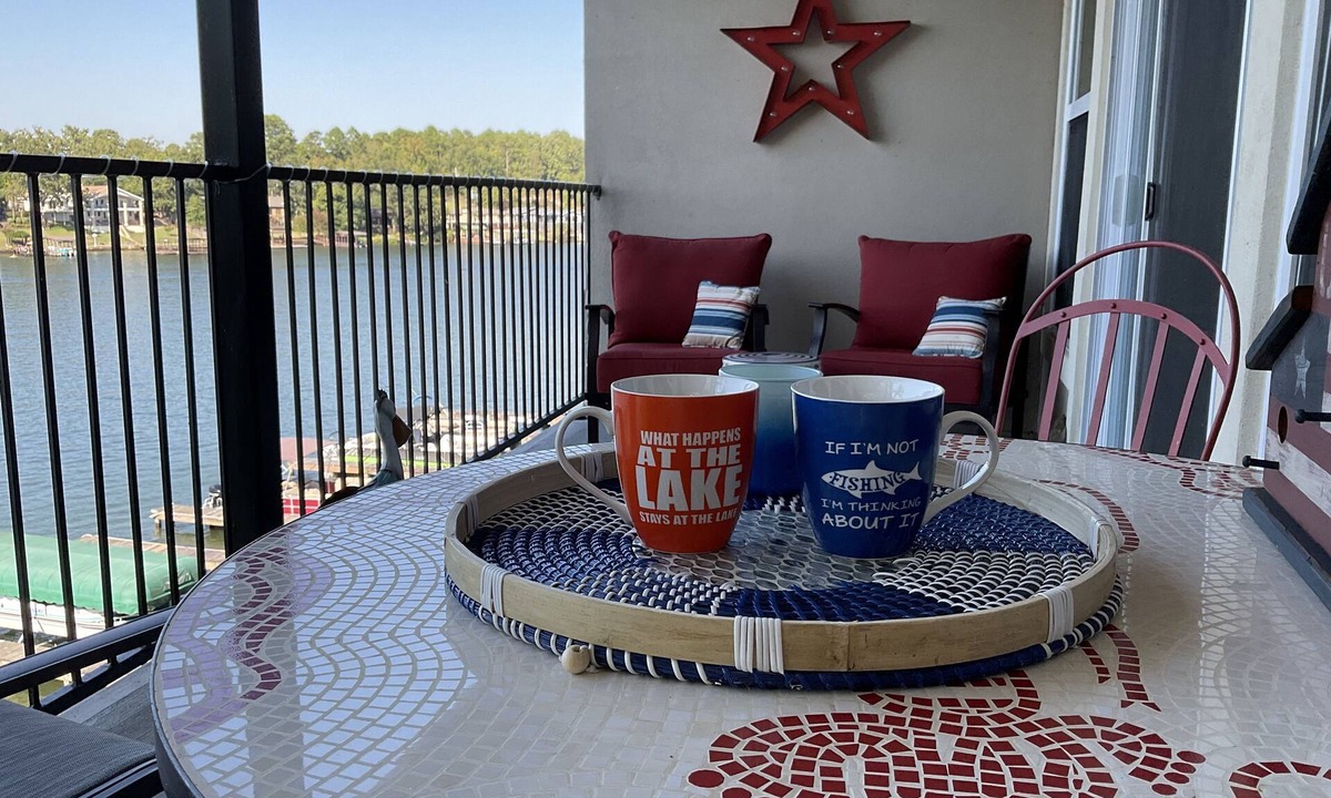 Lake Hamilton Condo | Stunning New Lake Hamilton Condo Lake front on 7 South 🐟 🛶🎣