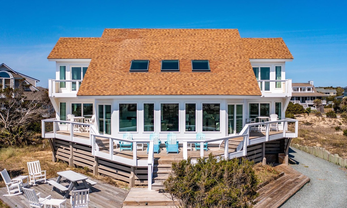 South Beach House | Stunning Oceanfront - Expansive Views - Nightly Sunsets. Near Shops & BHI Club