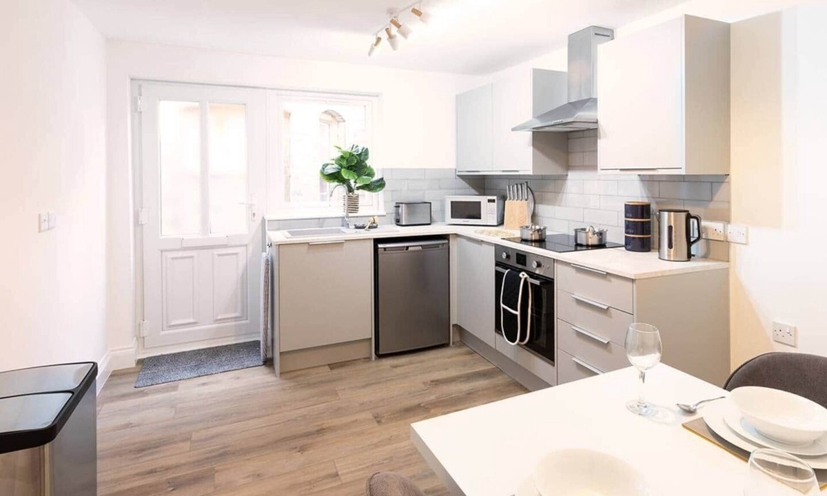 Ely Apartment | Stunning One Bed Flat Near Ely Cathedral - For Two