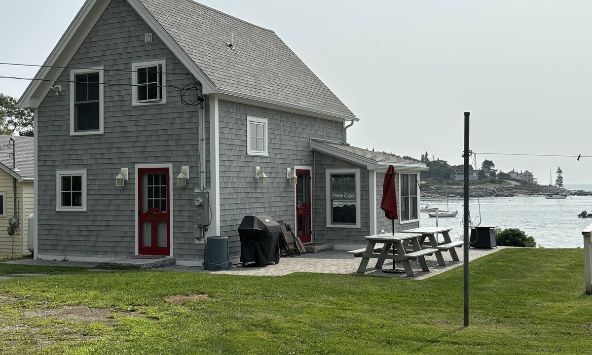 Chamberlain Cottage | Stunning Open Ocean View in Chamberlain