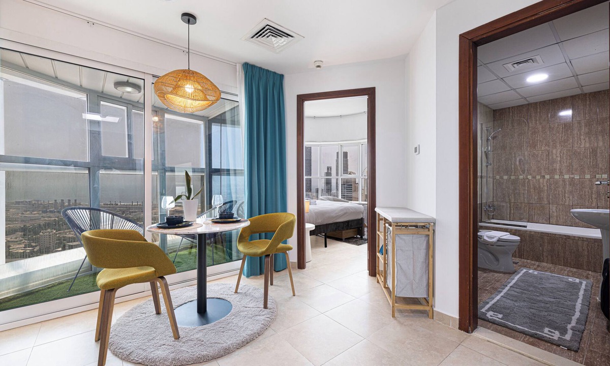 Jumeirah Lake Towers Apartment | Stunning Panoramic Sea & Marina City Skyline View