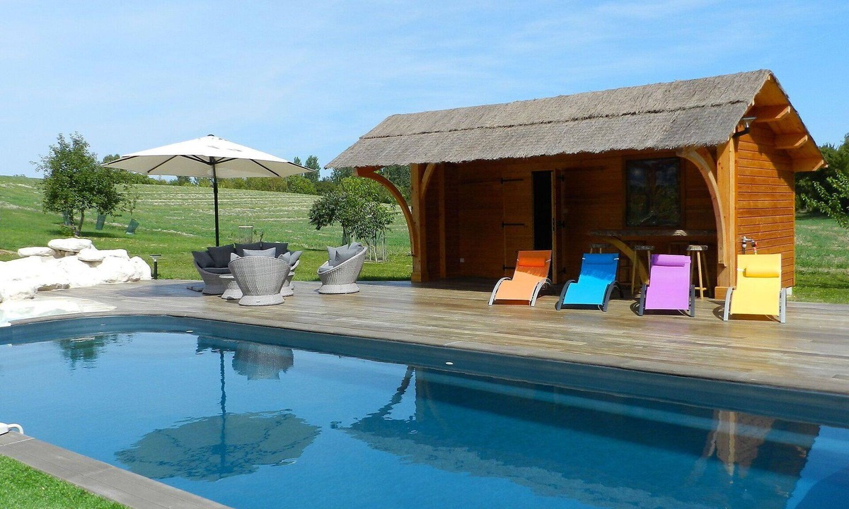 Cancon House | Stunning private villa for 8 guests with WIFI, private pool, TV, terrace and pets allowed