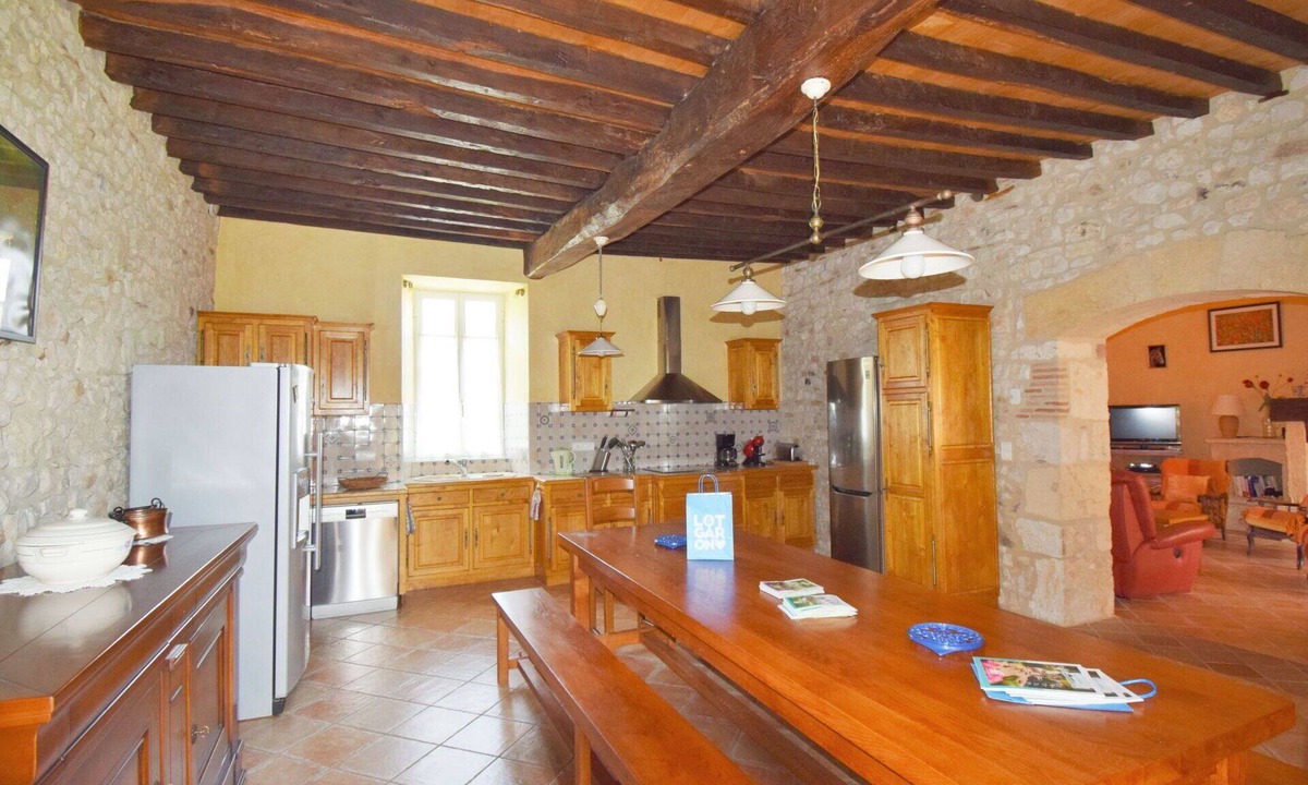Saint-Georges Villa | Stunning private villa for 11 people with private pool, TV, terrace and parking
