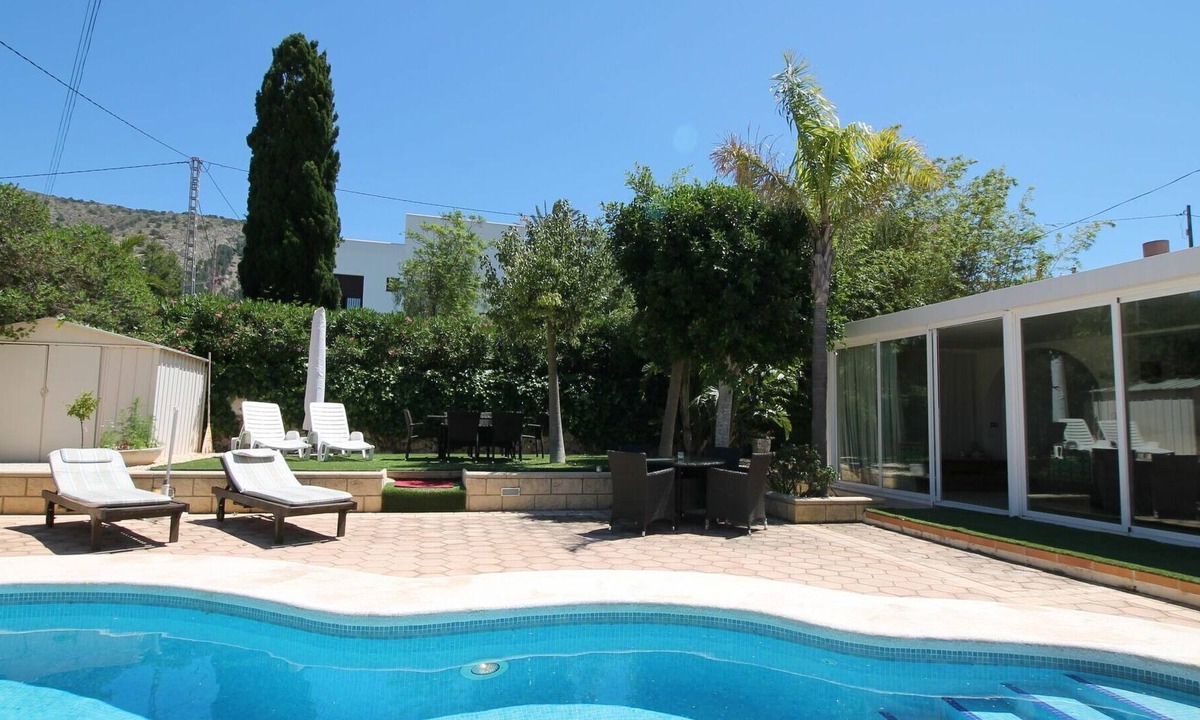 El Albir House | Stunning private villa for 6 people with A/C, private pool, WIFI, TV, patio and parking