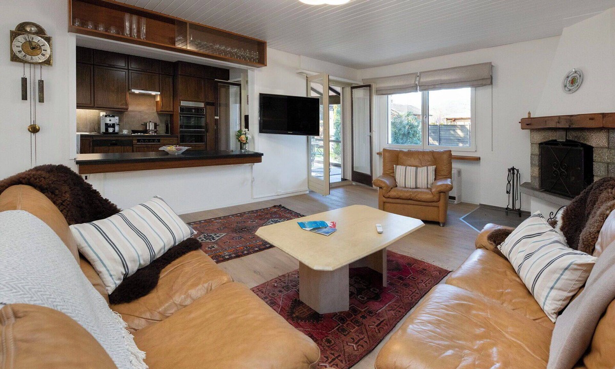 Cheyres-Chables House | Stunning private villa for 6 guests with WIFI, TV, terrace and pets allowed