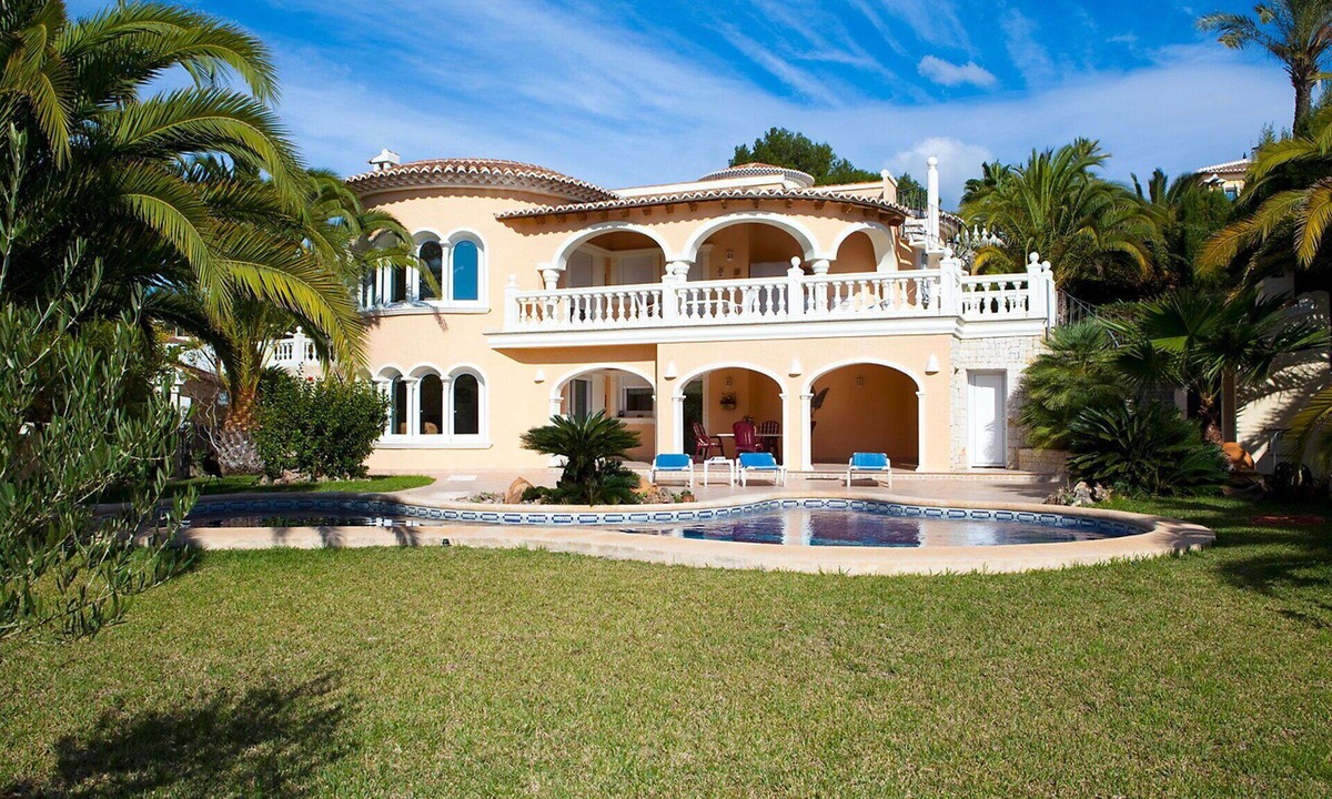 Fanadix House | Stunning private villa for 4 people with private pool, A/C, WIFI, TV, patio and pets allowed